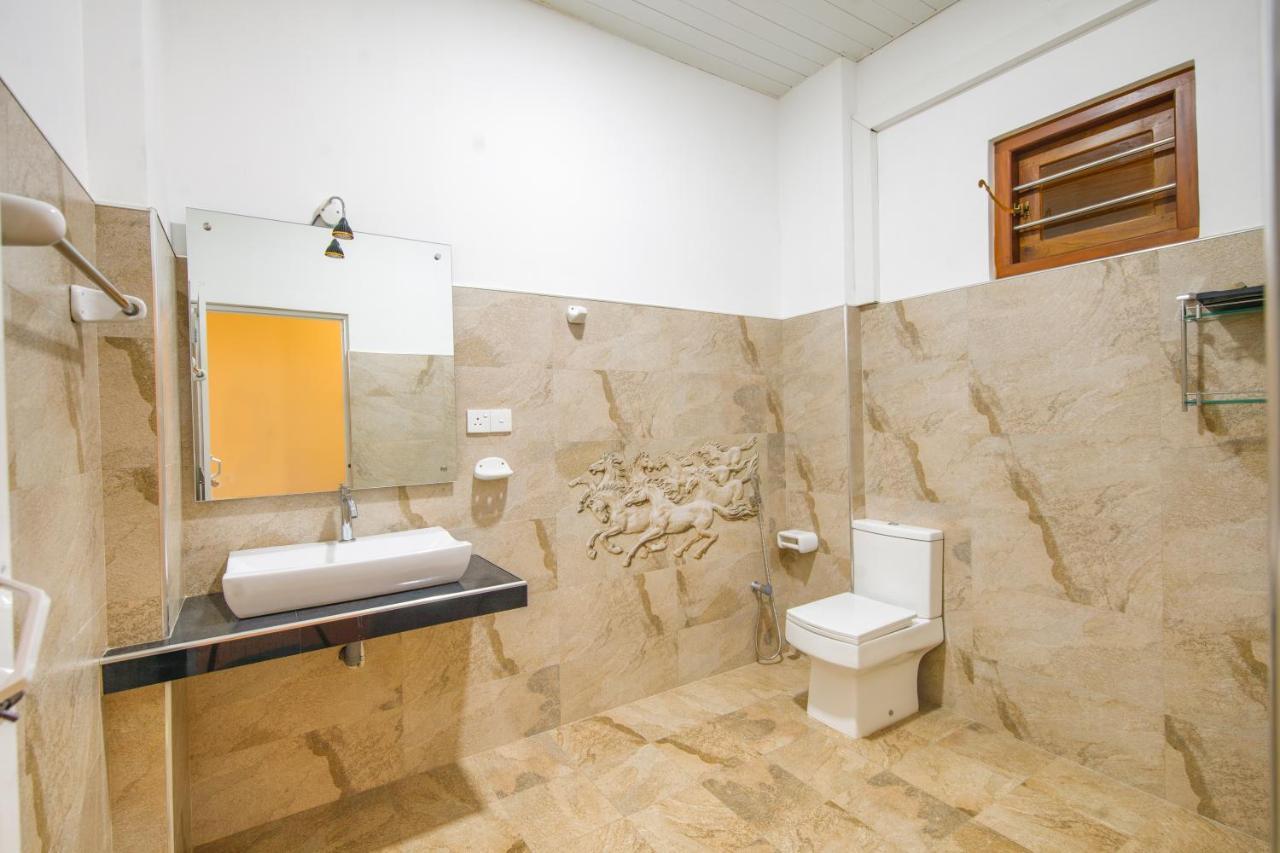 Mimoza Mirissa Bed & Breakfast Екстериор снимка