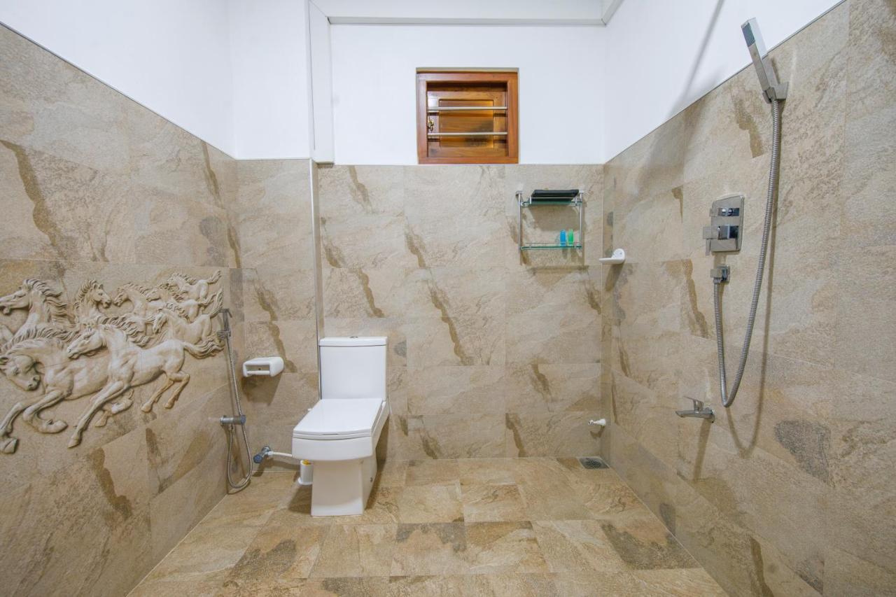 Mimoza Mirissa Bed & Breakfast Екстериор снимка