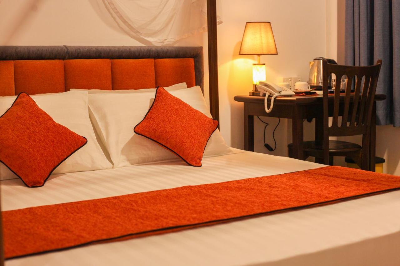 Mimoza Mirissa Bed & Breakfast Екстериор снимка