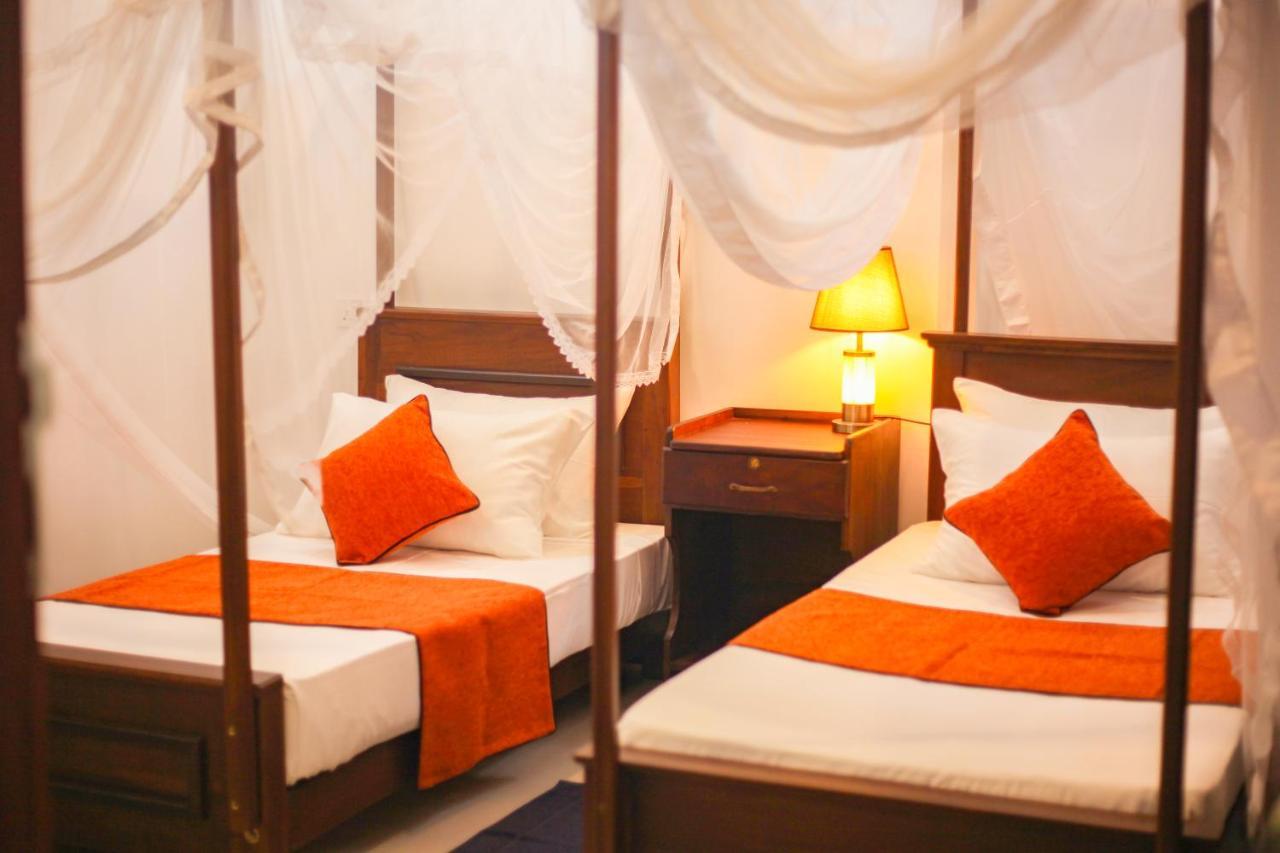 Mimoza Mirissa Bed & Breakfast Екстериор снимка