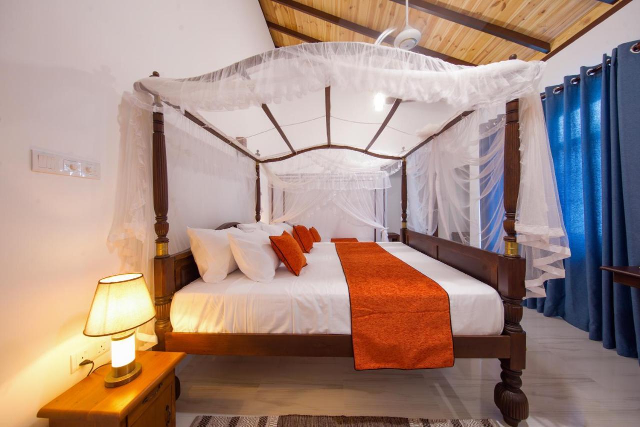 Mimoza Mirissa Bed & Breakfast Екстериор снимка